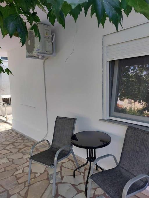 Studio Με Όλες Τις Ανέσεις Néo Petríci Kültér fotó